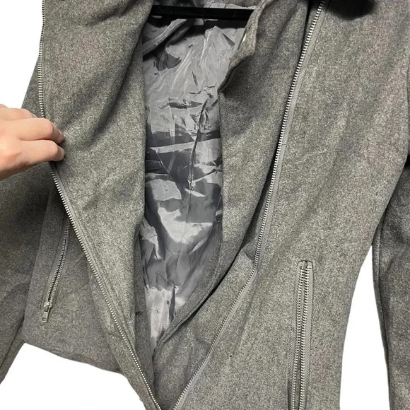 Delia's Grey Zip Up Coat - Picture 5 of 7